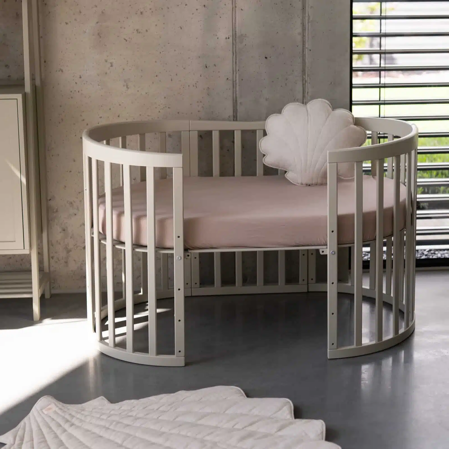 OVALES BABYBETT 7-IN-1 - WALDIN OLIVGRÜN