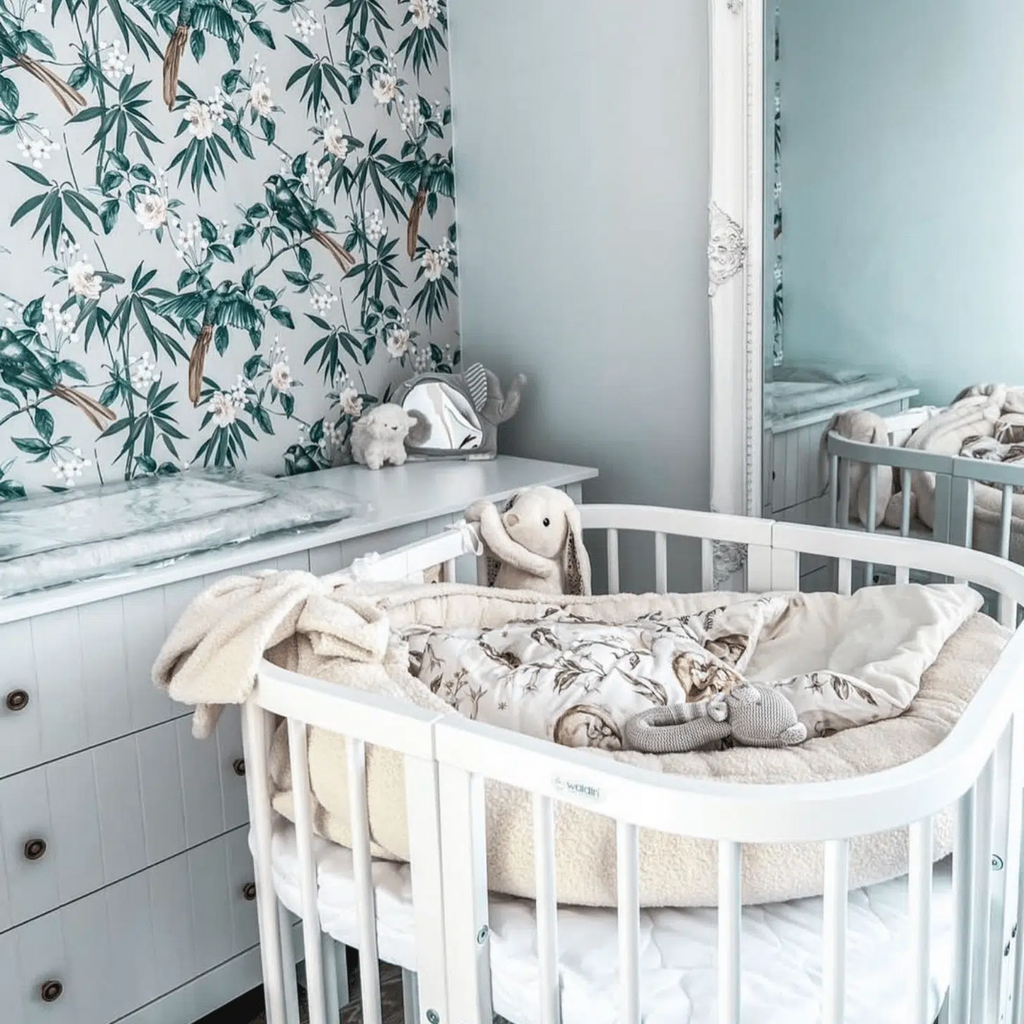 QUADRATISCHES BABYBETT - WALDIN WEIß