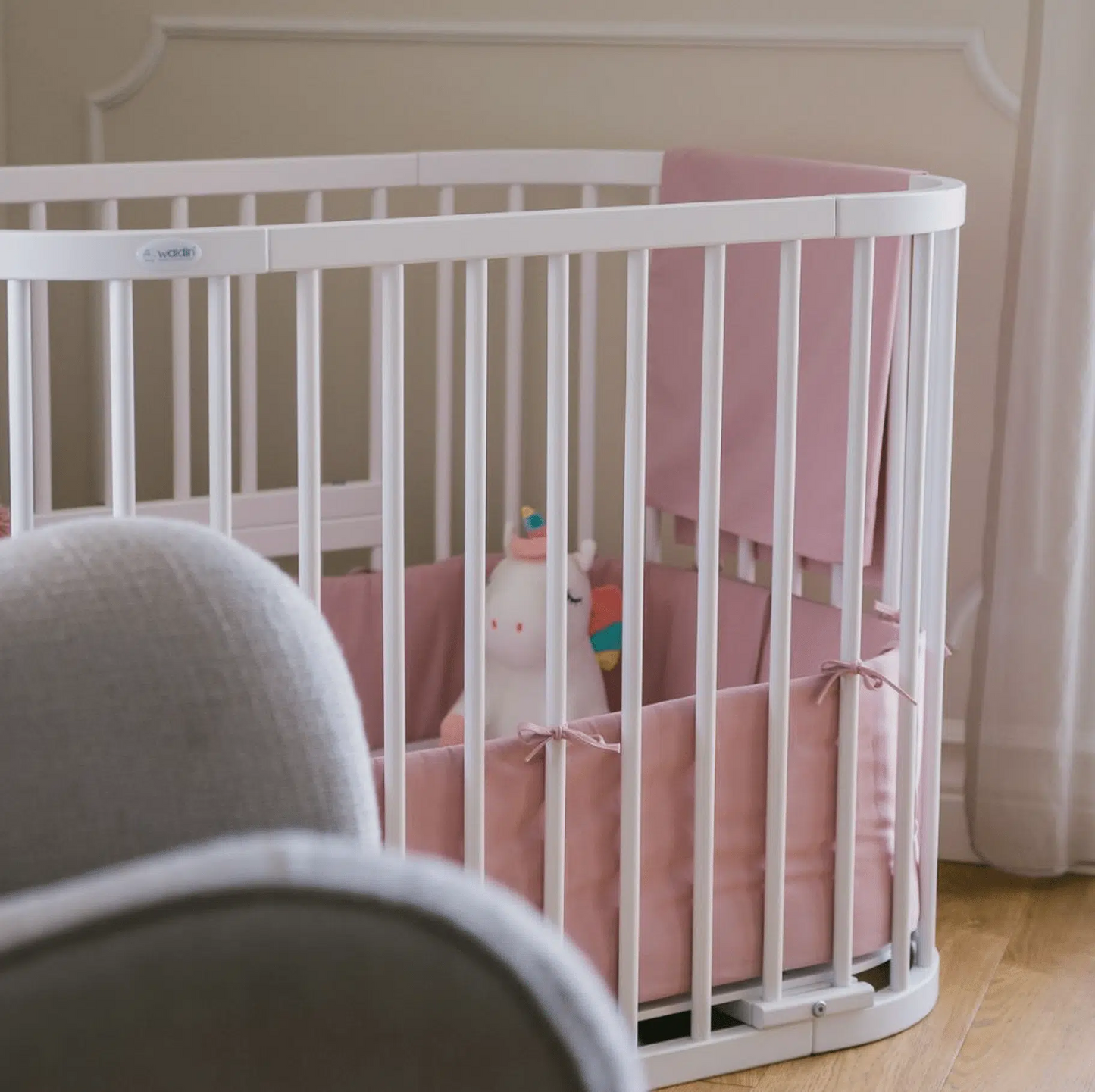 QUADRATISCHES BABYBETT - WALDIN WEIß