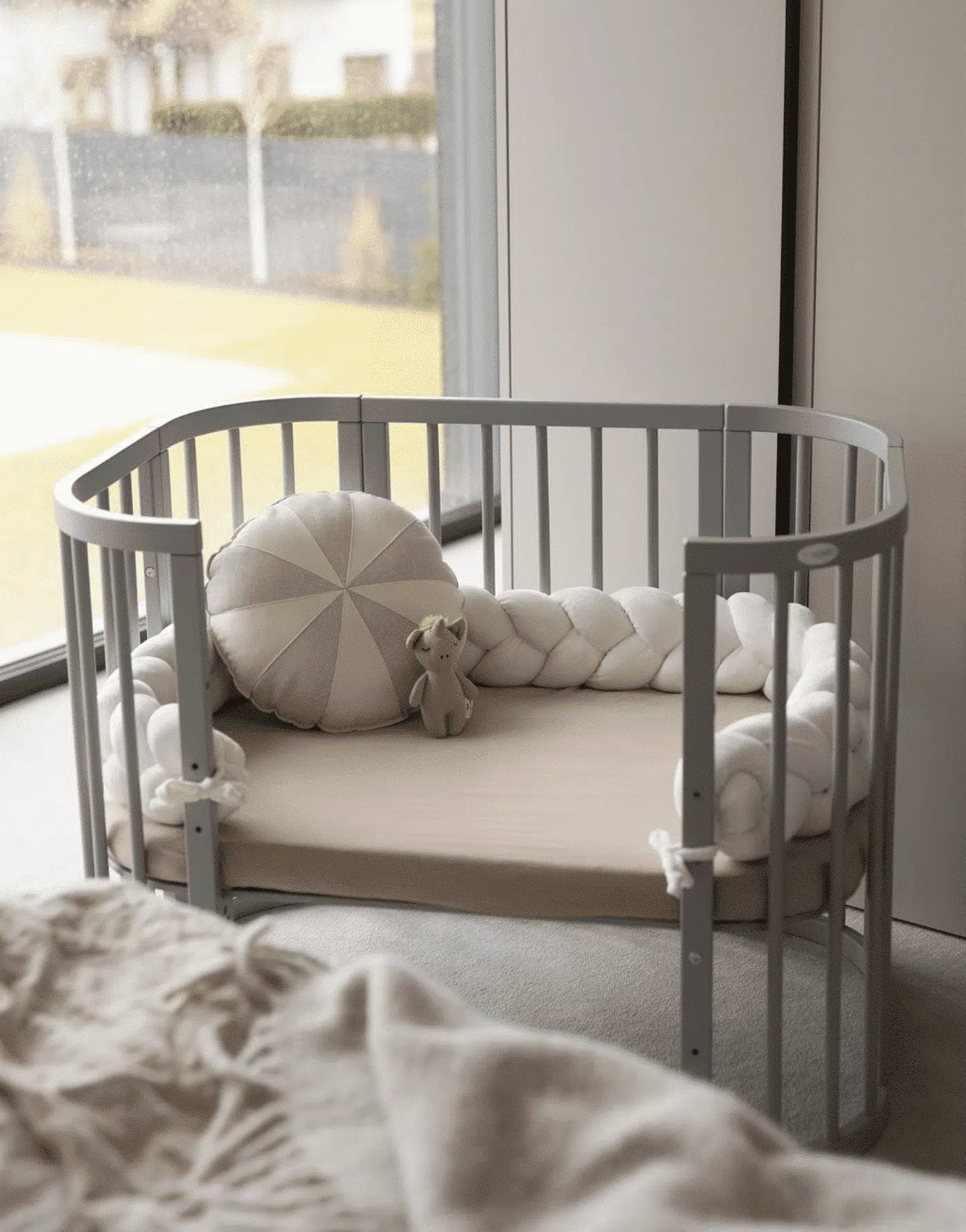 QUADRATISCHES BABYBETT - WALDIN GRAU