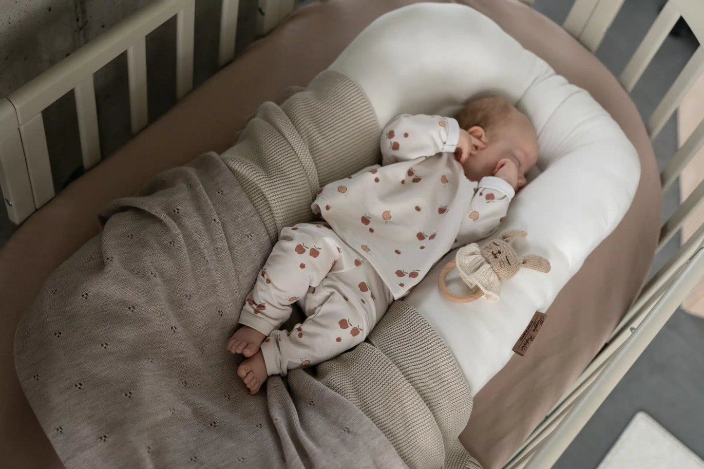 OVALES BABYBETT 7-IN-1 - WALDIN OLIVGRÜN