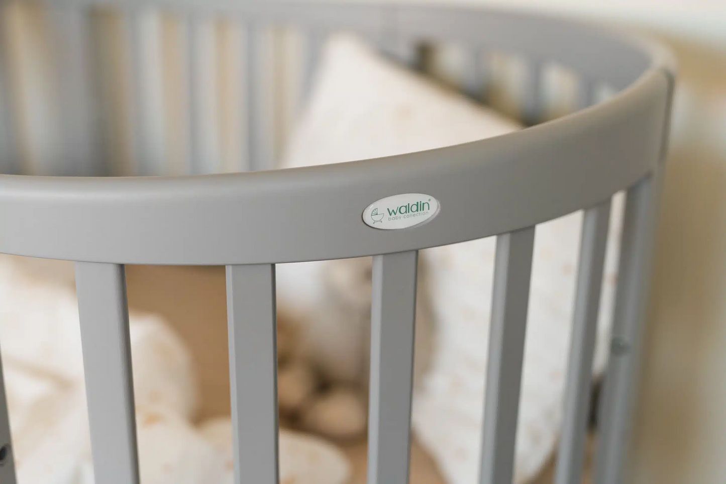 OVALES BABYBETT 7-IN-1 - WALDIN GRAU