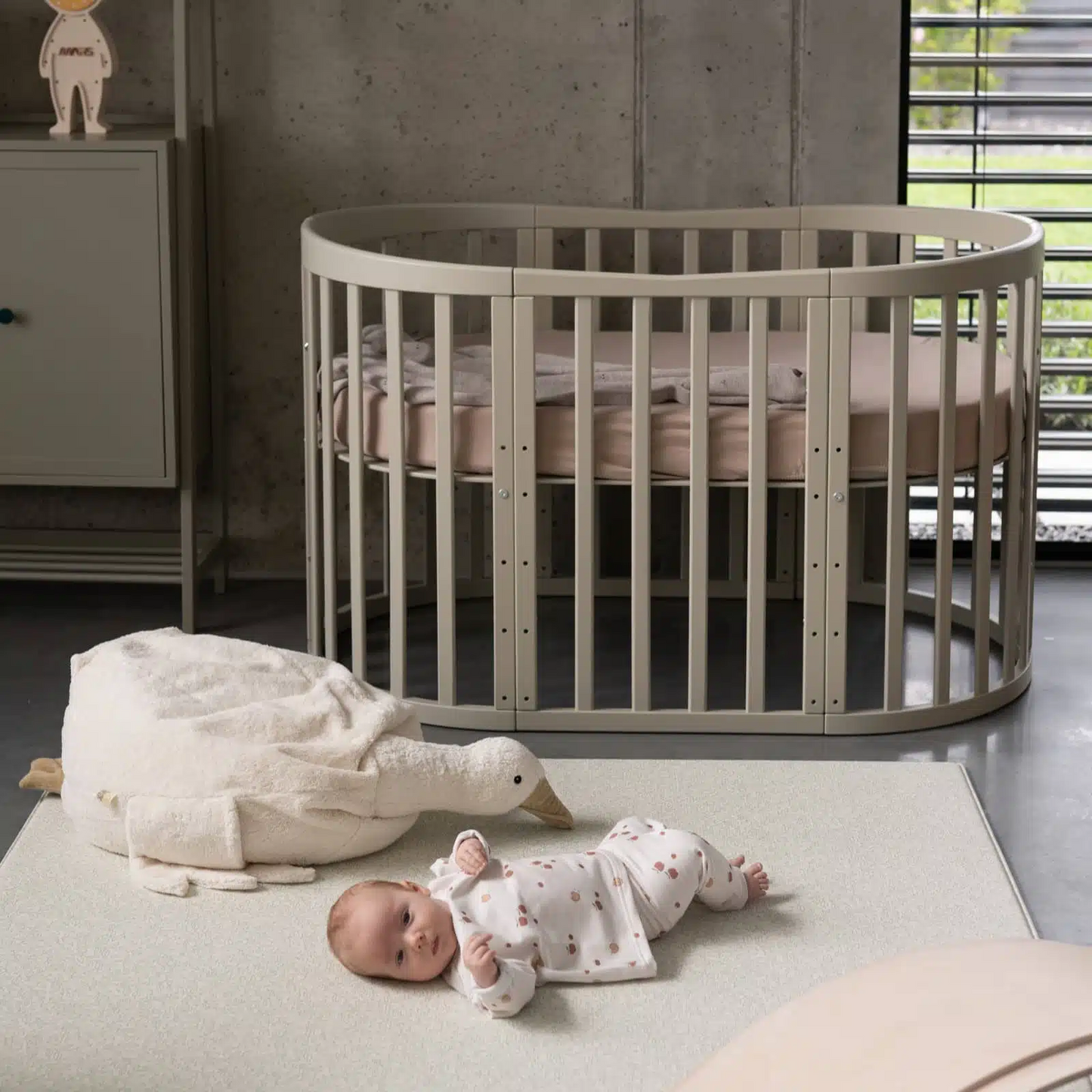 OVALES BABYBETT 7-IN-1 - WALDIN OLIVGRÜN