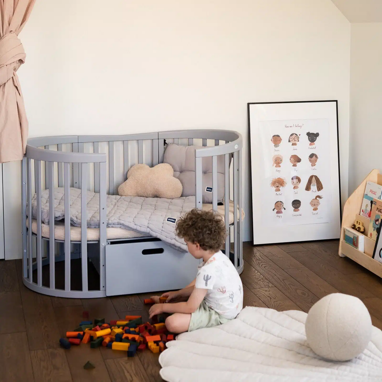 OVALES BABYBETT 7-IN-1 - WALDIN GRAU
