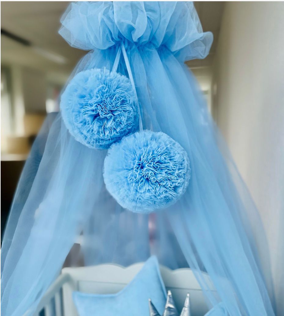 Vorhang mit PomPom