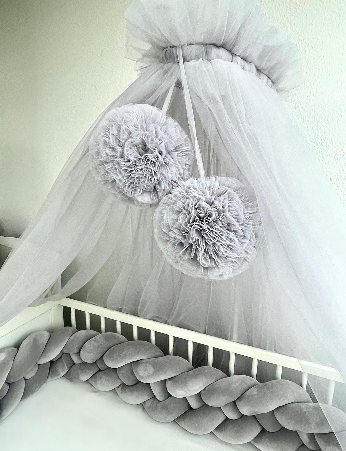 Vorhang mit PomPom