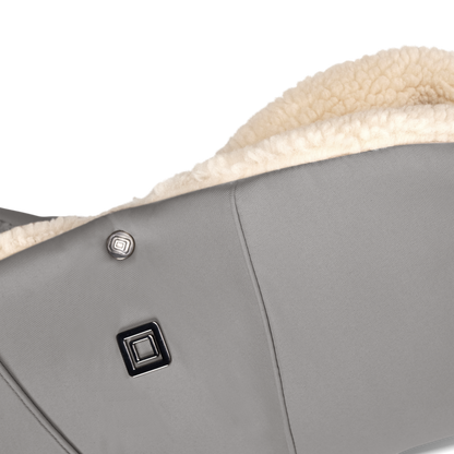 MOON PREMIUM HANDMUFF - ghost