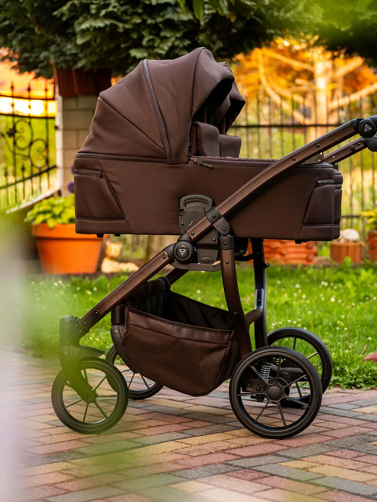 Zwillings-/Geschwisterwagen JUNAMA DUO V4 - CHOCOLATE
