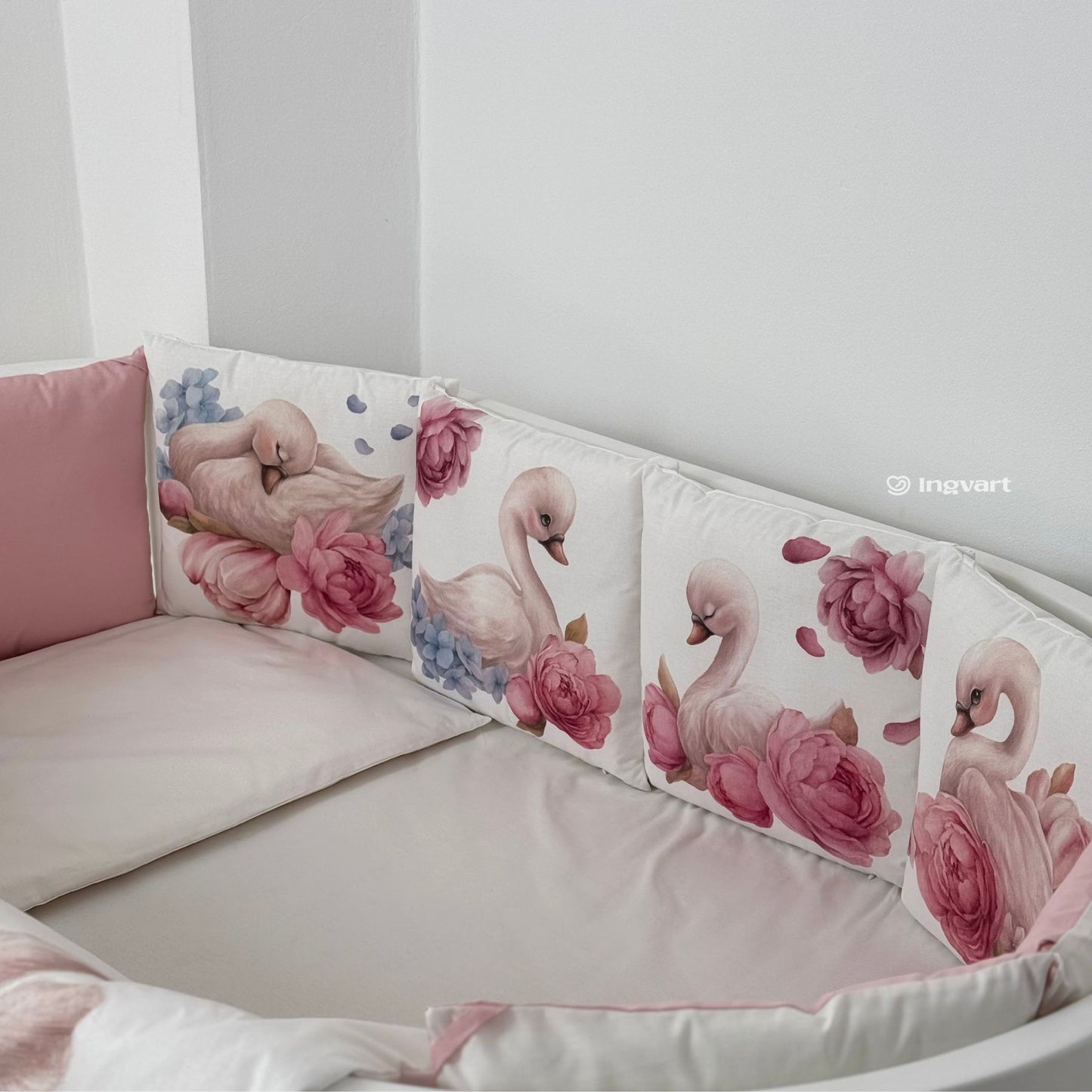 Bettwäsche-Set „Schwäne in Pfingstrosen“