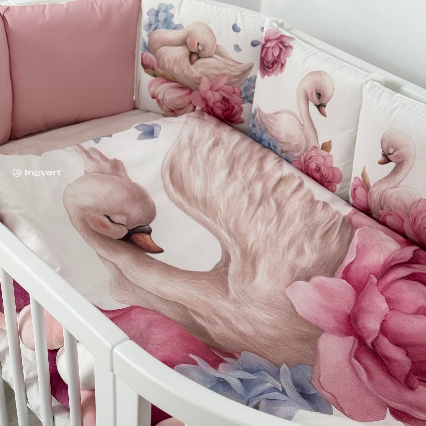 Bettwäsche-Set „Schwäne in Pfingstrosen“