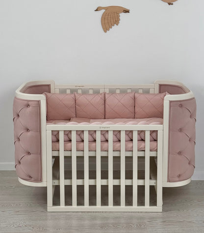 Boho-Verwandlungsbett mit Kutschenbett und beweglicher Wand (milchiger Korpus, matter Veloursstoff, puderrosa)