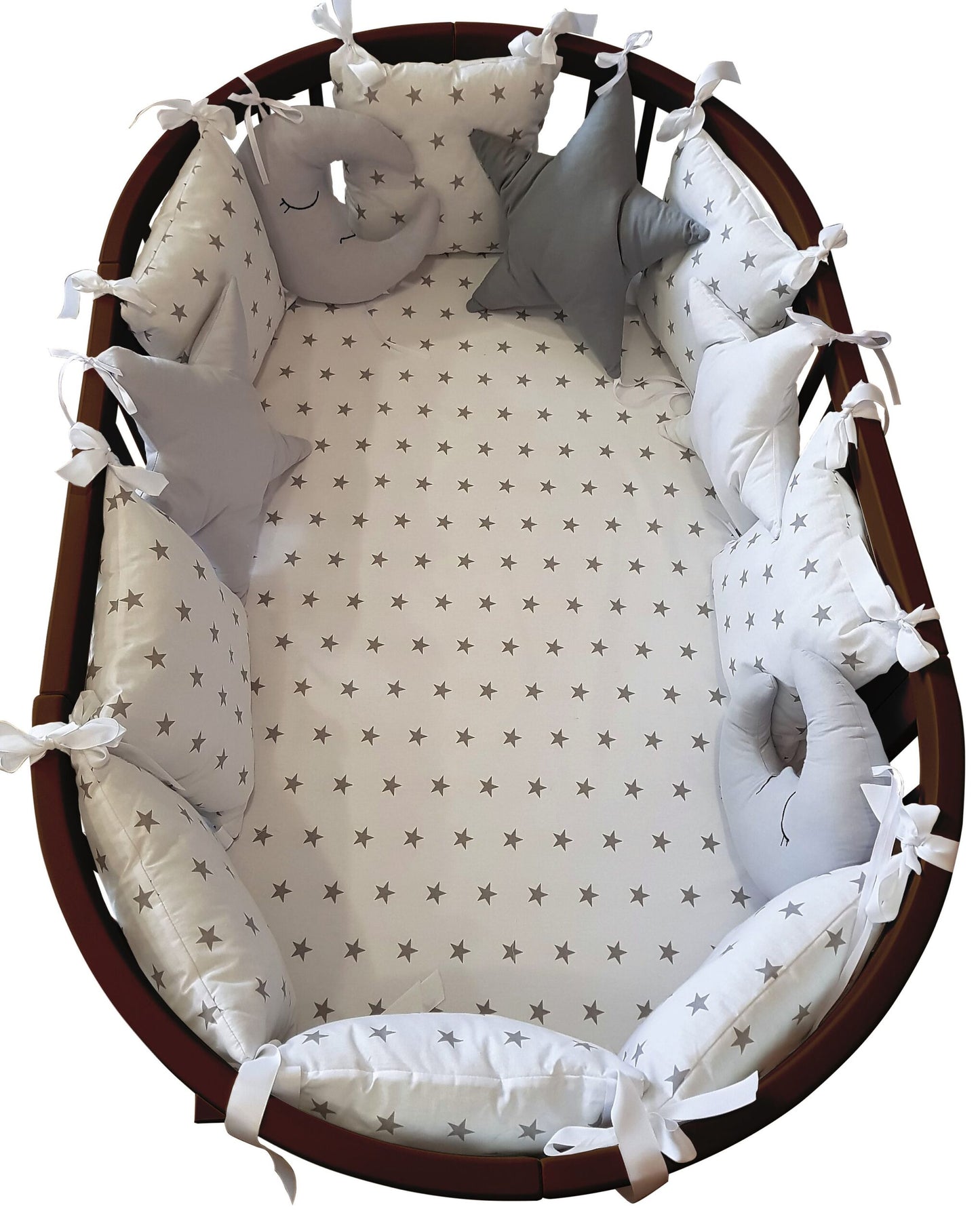 Das Brett wird in eine Wiege aus dem Set „Weiße Nacht“ verwandelt