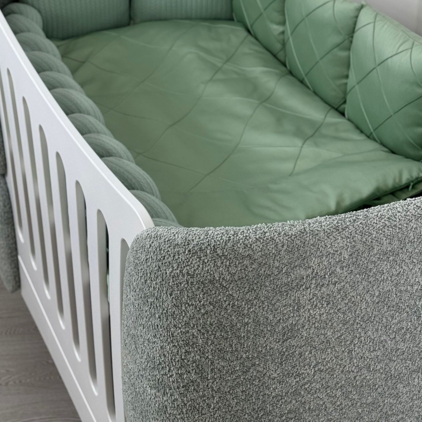 Fly Bed Boucle Eukalyptus-Kinderbett