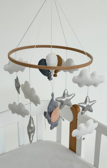 Handynummer 1 „Graues Elefantenbaby mit Hoden“