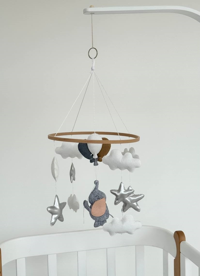 Handynummer 1 „Graues Elefantenbaby mit Hoden“