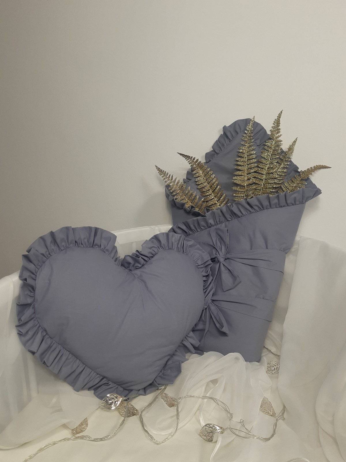 Karierter Umschlag mit Rüschen