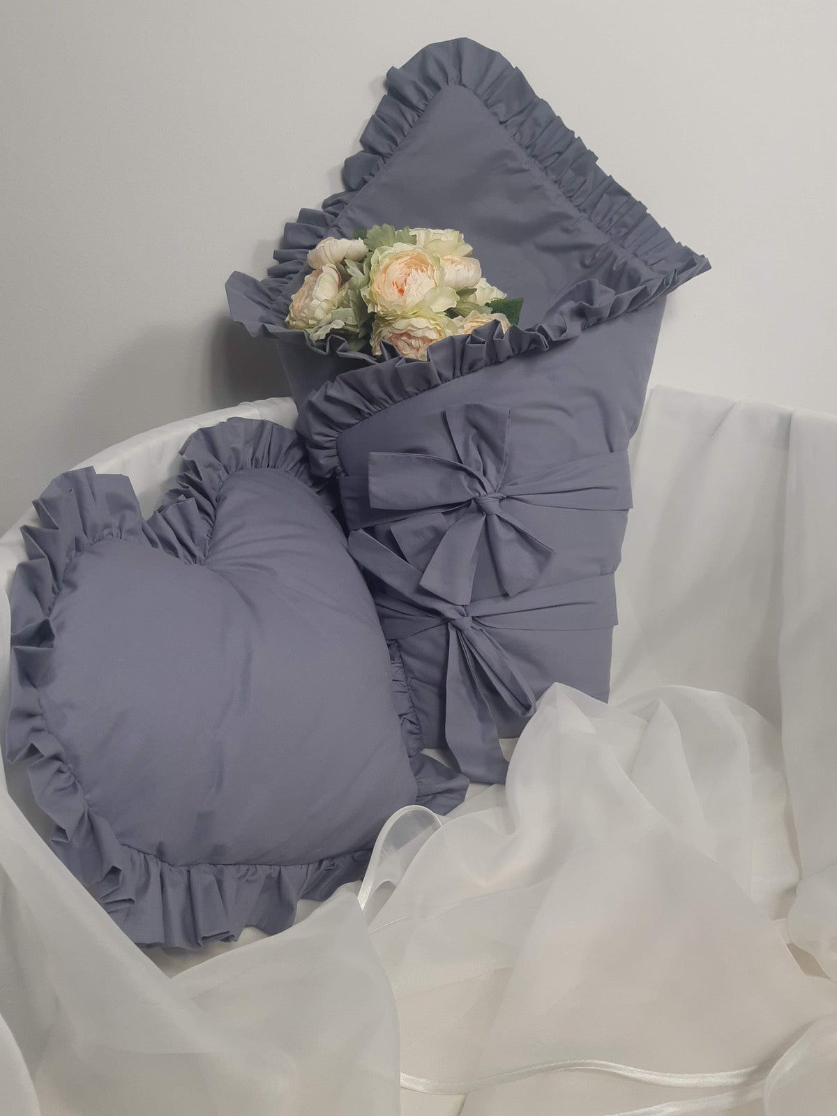 Karierter Umschlag mit Rüschen