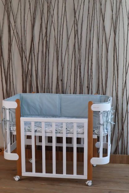 Klassischer Flachplatinentransformator auf 4 Seiten