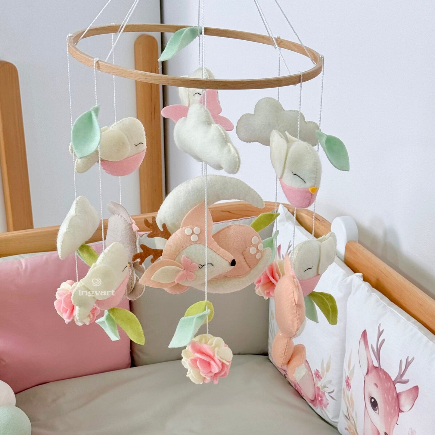 Mobil Nr. 6 „Hirsch mit Waldtieren“