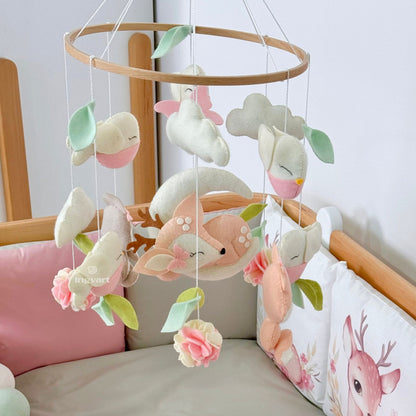 Mobil Nr. 6 „Hirsch mit Waldtieren“