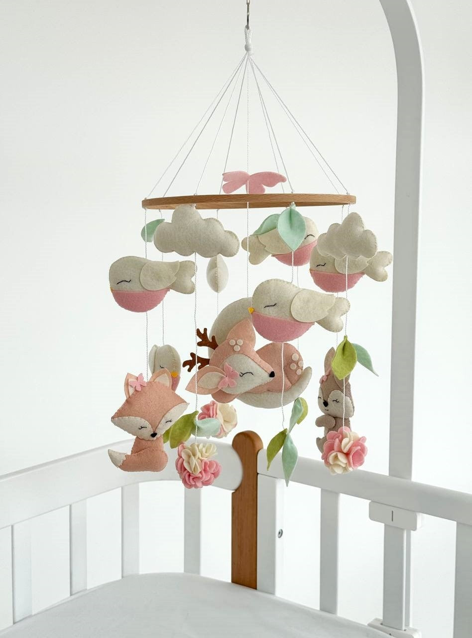 Mobil Nr. 6 „Hirsch mit Waldtieren“