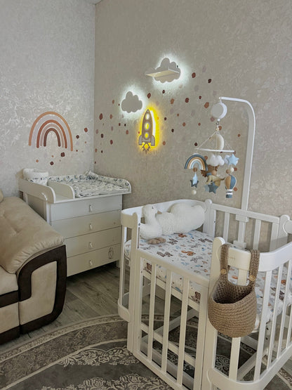 Nika Holzbaldachin und Spielzeughalter