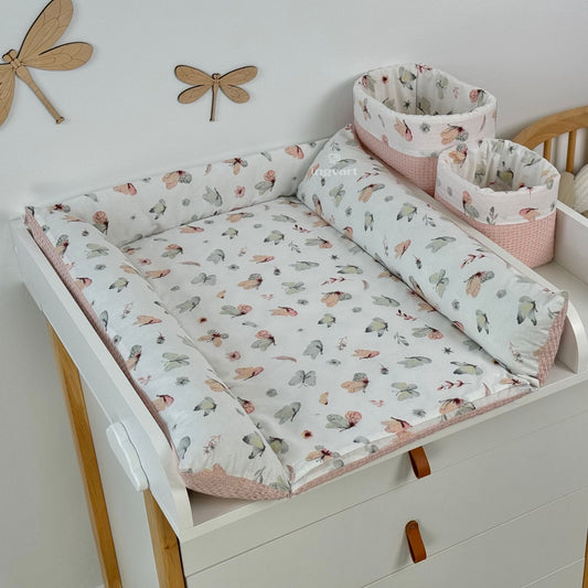 Wickelauflage „Rosa und mintfarbene Schmetterlinge“