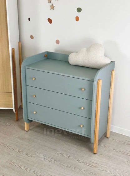 Kommode/Speisekammer Nika (Unterteil und Fronten farbig) Farbe: Unterteil und Fronten weiß