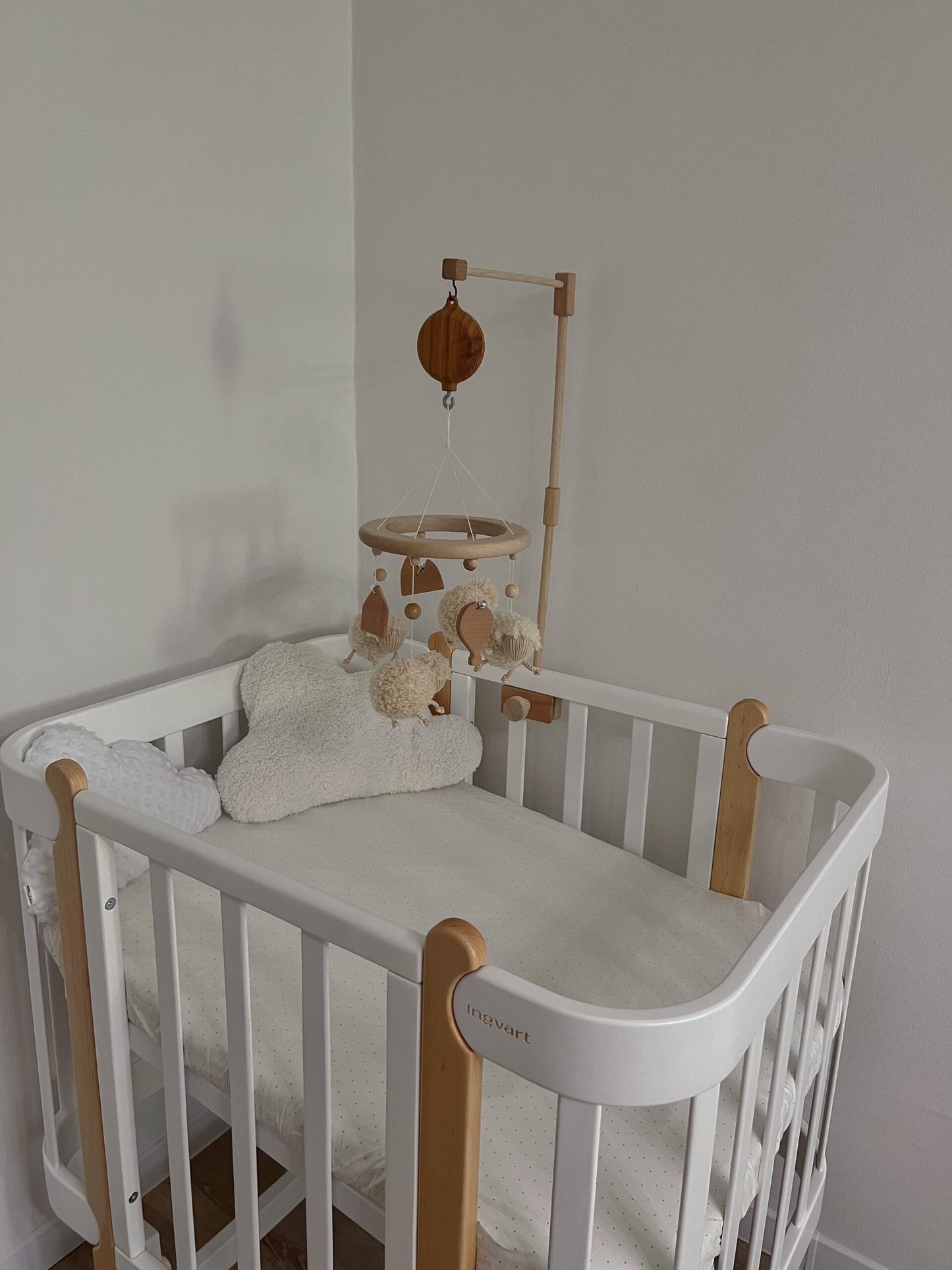 NIKA 5-in-1-Babybett, Farbe Grau